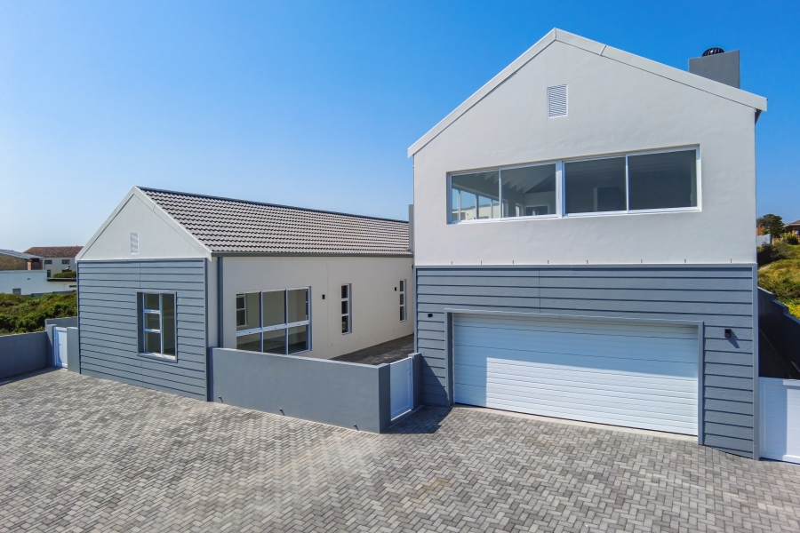 4 Bedroom Property for Sale in Yzerfontein Western Cape